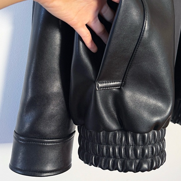 ARITZIA Wilfred Vegan Leather Oversized Bomber Jacket - Picture 7 of 16